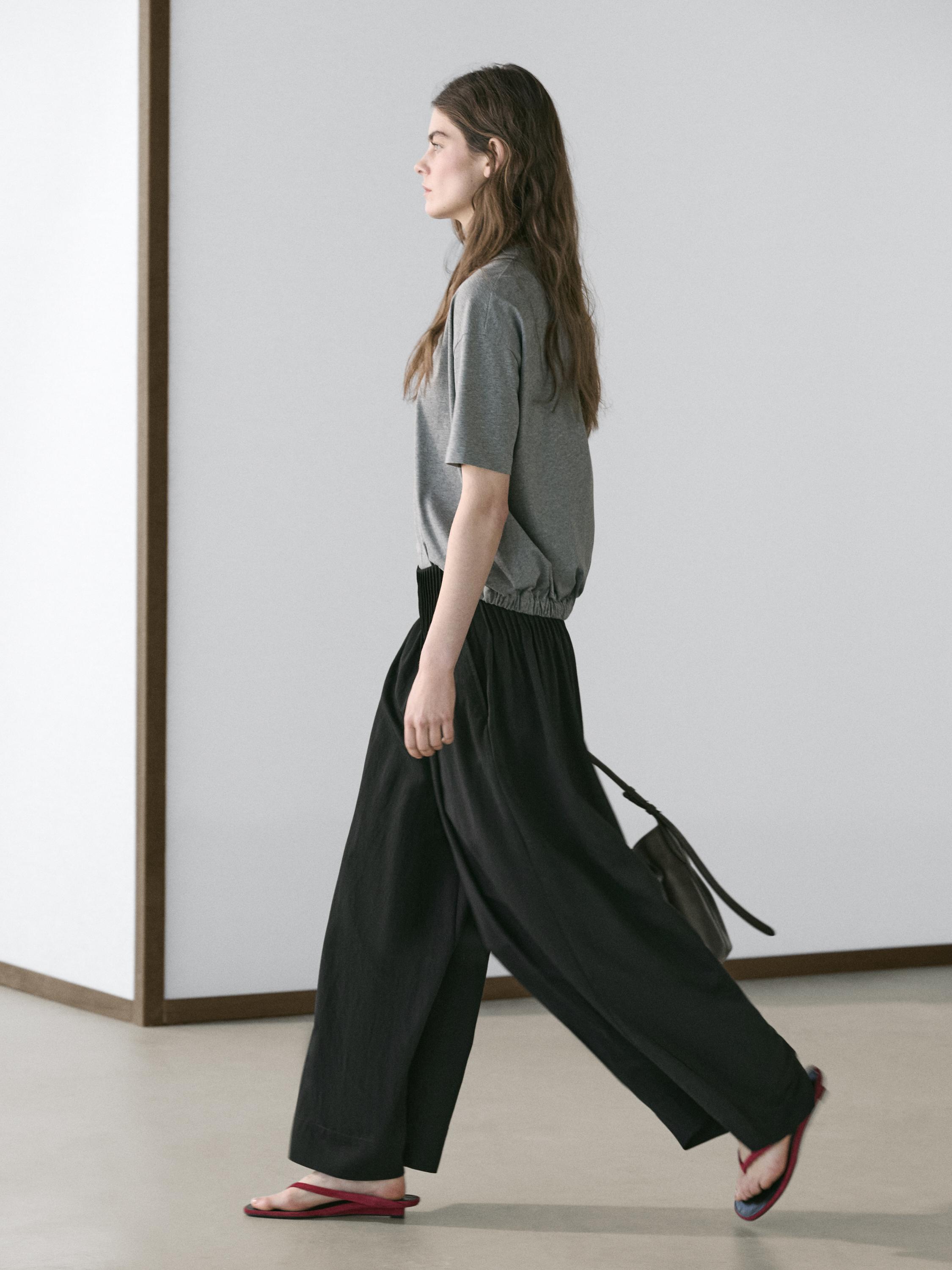 Flowing wide-leg pants